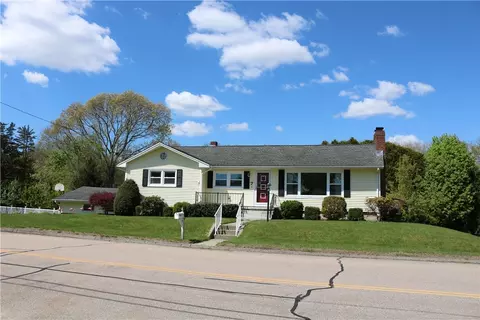7 Nichols Ln, Westerly, RI 02891