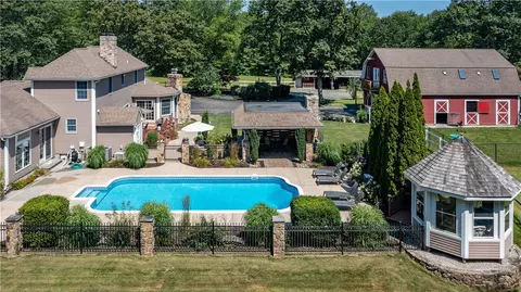 Exterior - 41 Edies Ln, Exeter, RI 02822 photo 6 of 13