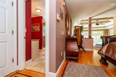 Entry Way - 41 Edies Ln, Exeter, RI 02822 photo 3 of 7
