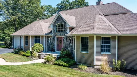 41 Edies Ln, Exeter, RI 02822