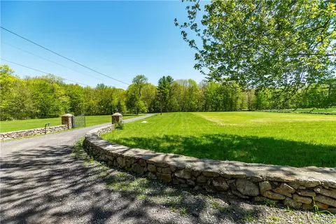 Exterior - 41 Edies Ln, Exeter, RI 02822 photo 3 of 13