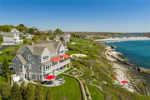 737 Boston Neck Rd, Narragansett, RI 02882