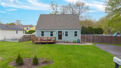 59 Belvedere Dr, Bristol, RI 02809