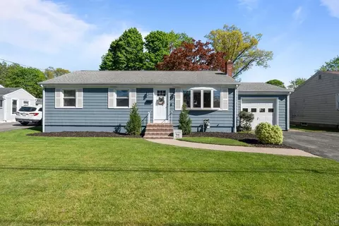 188 Fair St, Warwick, RI 02888