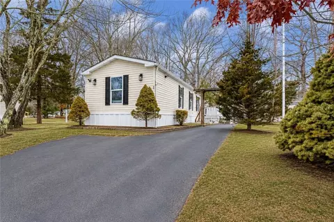 38 Torch Ln, Coventry, RI 02816