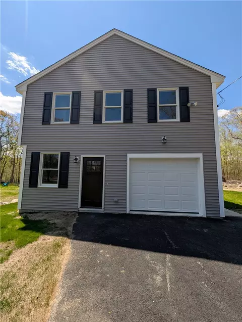 10 Ponderosa Ln, Pascoag, RI 02859