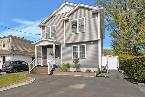 9 Tarklin St, North Providence, RI 02904