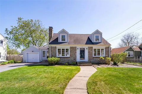 152 Audubon Rd, Warwick, RI 02888