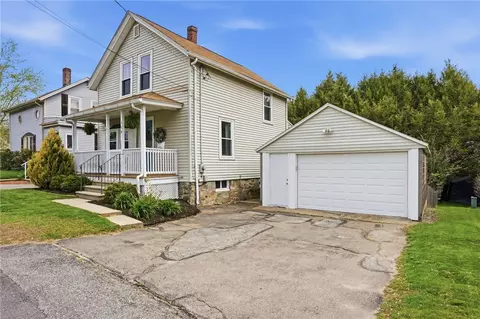 118 Bellevue Ave, North Smithfield, RI 02896