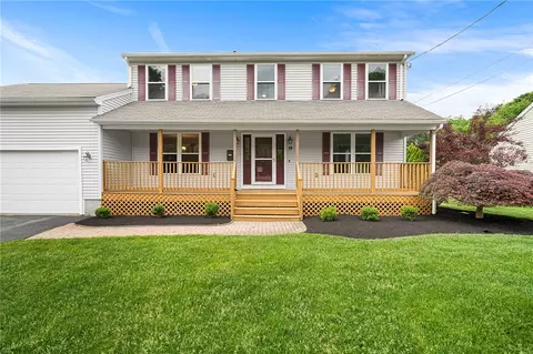 19 Wilson St, West Warwick, RI 02893