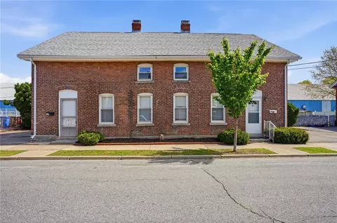 17 Victory St, Cumberland, RI 02864