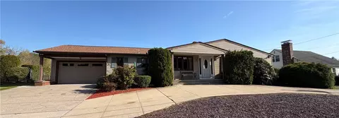 45 Pinewood Dr, North Providence, RI 02904