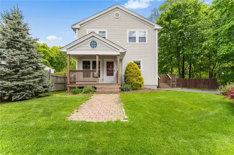 65 Redland Ave, Rumford, RI 02916