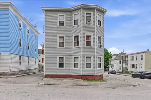 2 King St, Central Falls, RI 02863