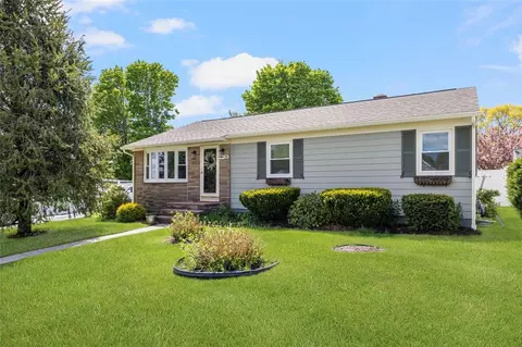 25 John St, North Providence, RI 02904