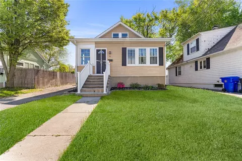 9 Lookout Ave, North Providence, RI 02911