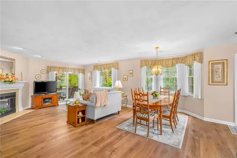 59 Scenic Dr, West Warwick, RI 02893