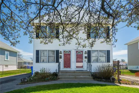 43 N Sharon St, East Providence, RI 02914