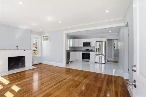1567 Centerville Rd, Warwick, RI 02886
