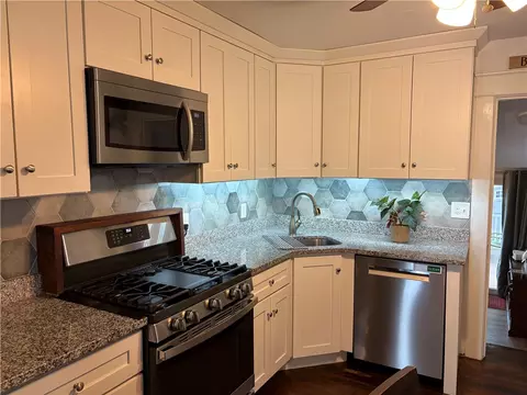 353 Massasoit Ave, East Providence, RI 02914