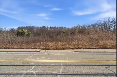 413 Manville Rd, Woonsocket, RI 02895 photo 4