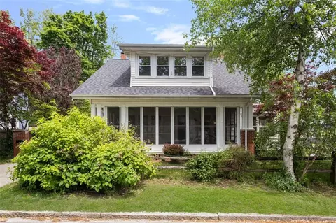11 Glenwood Ave, Pawtucket, RI 02860