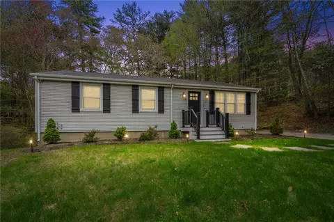 611 Lake Washington Dr, Glocester, RI 02814