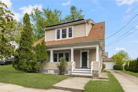 26 Welfare Ave, Cranston, RI 02910