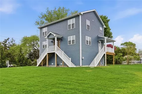 60 Bloor St, Warwick, RI 02889