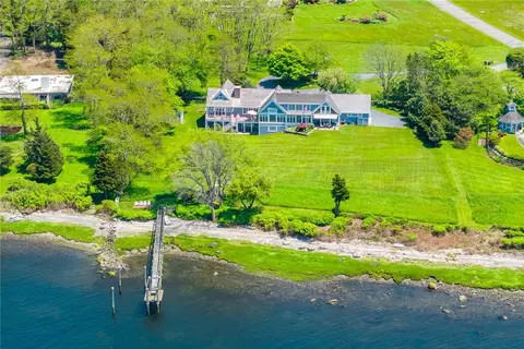 29 Reliance Dr, Bristol, RI 02809