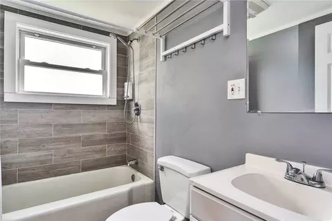Bath - 6 Marion St, Westerly, RI 02891 photo 1 of 2