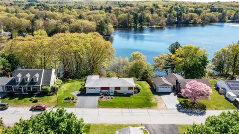 15 Lakeside Dr, Smithfield, RI 02917