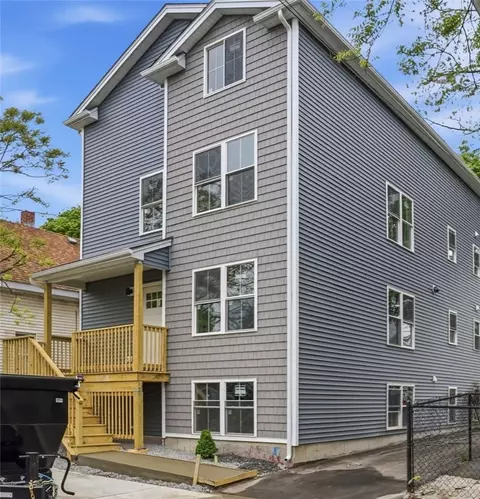 307 Oxford St, Providence, RI 02905