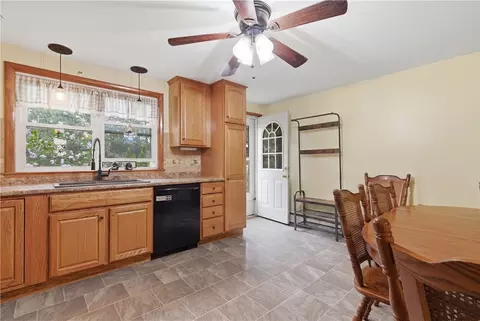 107 Irene Blvd, Woonsocket, RI 02895 photo 3