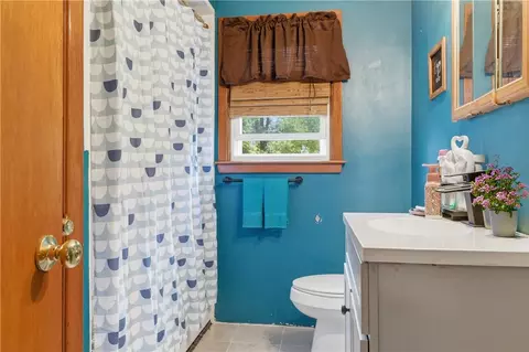 107 Irene Blvd, Woonsocket, RI 02895 photo 9