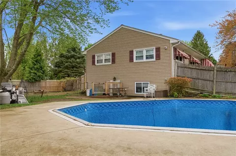 107 Irene Blvd, Woonsocket, RI 02895 photo 15