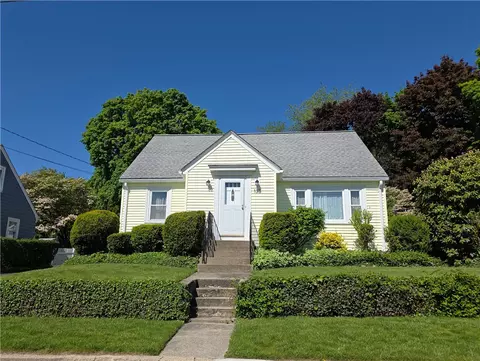 135 Cornell St, Cranston, RI 02920