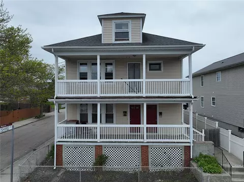 64 Yorkshire St, Providence, RI 02908