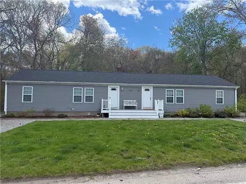 194 S Pier Rd, Narragansett, RI 02882