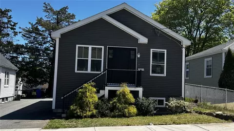 851 River Ave, Providence, RI 02908