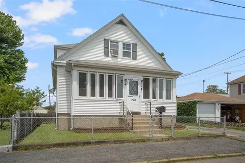 52 Dover St, Pawtucket, RI 02860