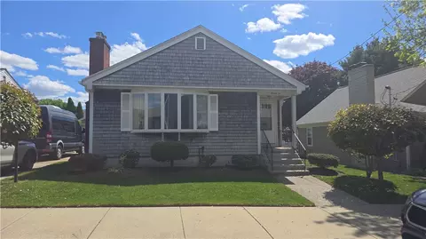22 Stonelaw Ave, Providence, RI 02908