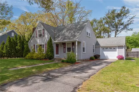 25 Tullson Ave, Seekonk, MA 02771