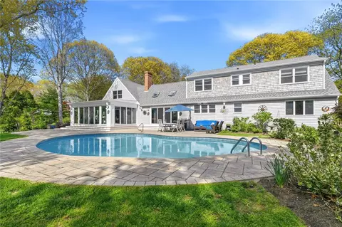 219 W Reach Dr, Jamestown, RI 02835