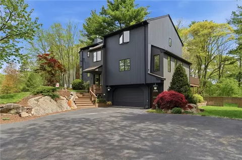 5 Aurora Dr, Cumberland, RI 02864