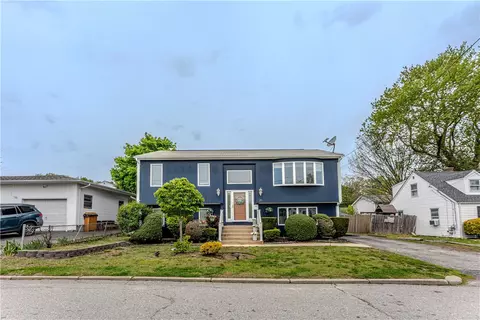 25 Doane St, Cranston, RI 02910