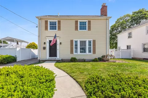 123 Scarborough Rd, Pawtucket, RI 02861