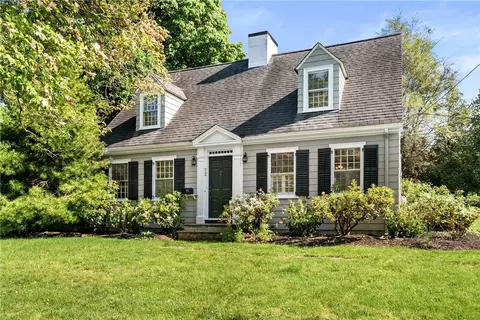 72 Ferry Ln, Barrington, RI 02806