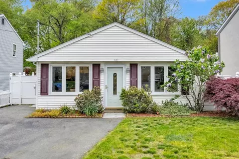 120 Hobson Ave, East Providence, RI 02914