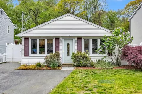 120 Hobson Ave, East Providence, RI 02914